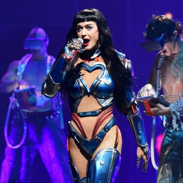 バッド・バニーのハーフタイムショーを称賛したケイティ・ペリー