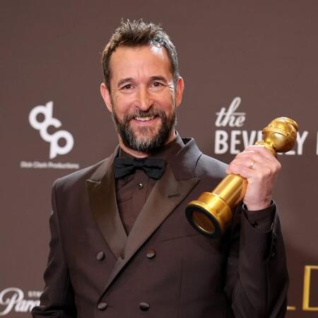共演者を治療を施していたノア・ワイリー