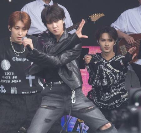 SEVENTEEN