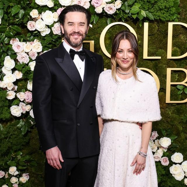 ケイリー・クオコ（右）とトム・ペルフリー