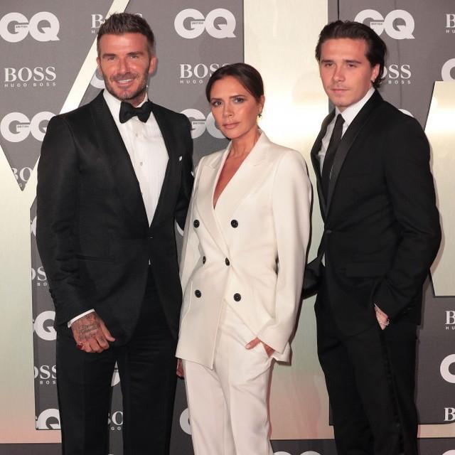 （左から）デビッド・ベッカム、ヴィクトリア・ベッカム、ブルックリン・ベッカム