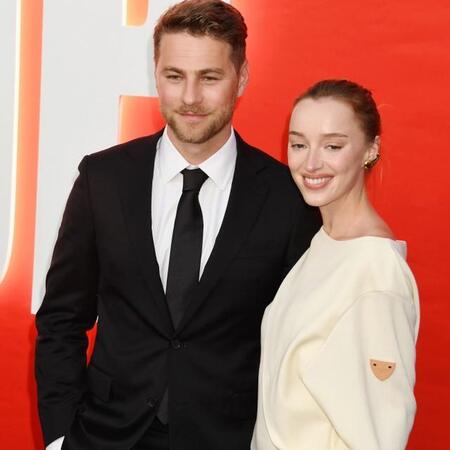 フィービー・ディネヴァー（右）とキャメロン・フラー