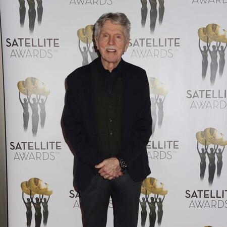 トム・スケリットさん