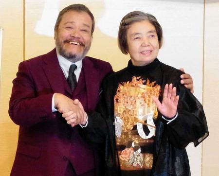 　第３７回日本アカデミー賞授賞式で司会を務める西田敏行（左）と樹木希林＝都内のホテル
