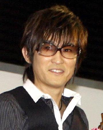 ＳＭＡＰへメッセージをツイッターにつづったスガシカオ