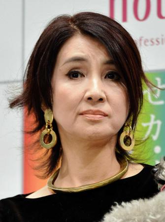 　離婚を発表した秋吉久美子
