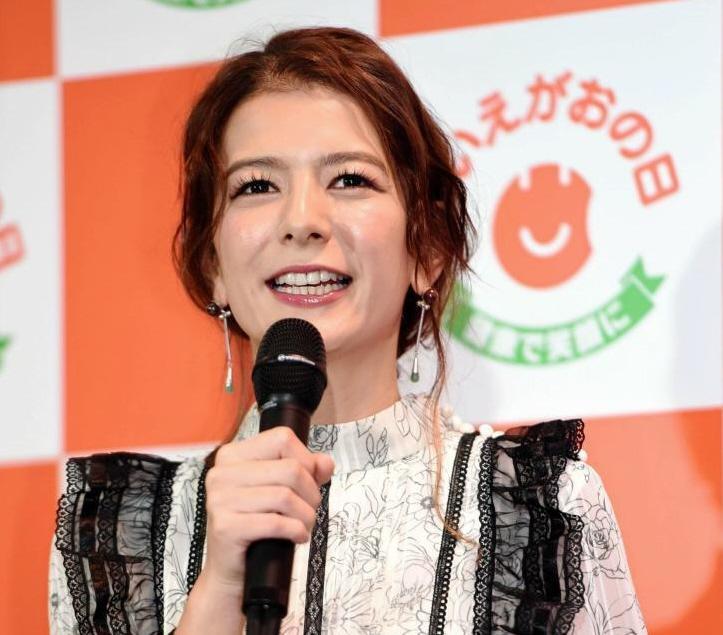 イベントでトークをするスザンヌ＝都内（撮影・開出牧）