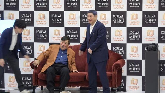 エジプト考古学者の吉村作治氏（左）と北野武監督