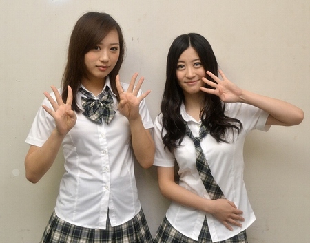 はる（左）と４年間を振り返ったけいっち