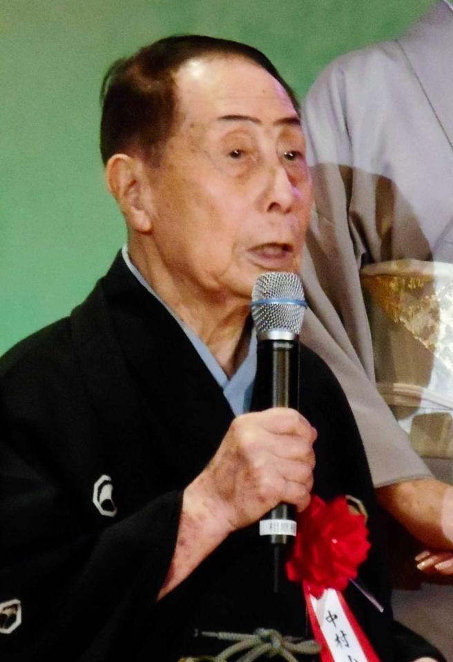 　９４歳で死去した最高齢歌舞伎俳優の中村小山三