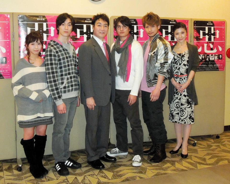 　通し稽古を行った（左から）川上ジュリア、青柳塁斗、羽場裕一、高岡奏輔、陣内将、西丸優子＝東京・新宿