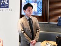 会見した大戸屋の蔵人賢樹社長＝都内