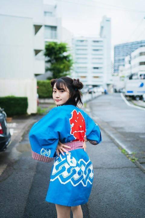 声優・小倉唯 水風船、法被姿で夏感満載「B.L.T. VOICE GIRLS