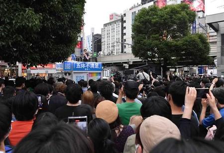ひろゆき氏の応援演説に、渋谷が騒然となった