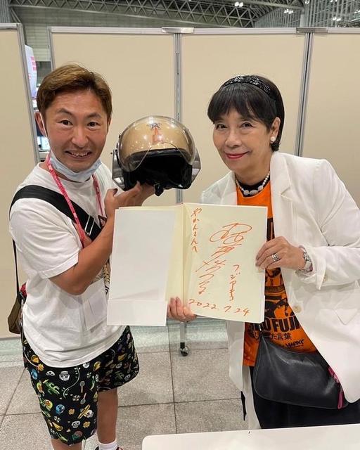 大盛況の「ワンフェス」初回から通うマニア芸人がフジ隊員の桜井浩子を