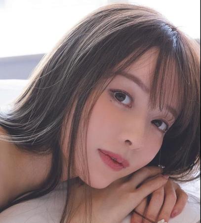 「春名美波1st写真集 ハレンチな私」を発売する春名美波