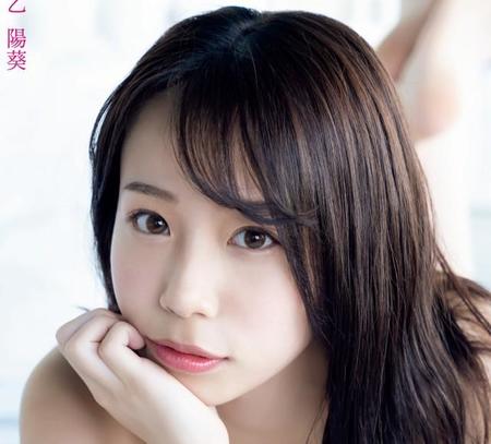 乙陽葵ファースト写真集「なんがでっきょん」書影　撮影/唐木貴央　発売元/ワニブックス