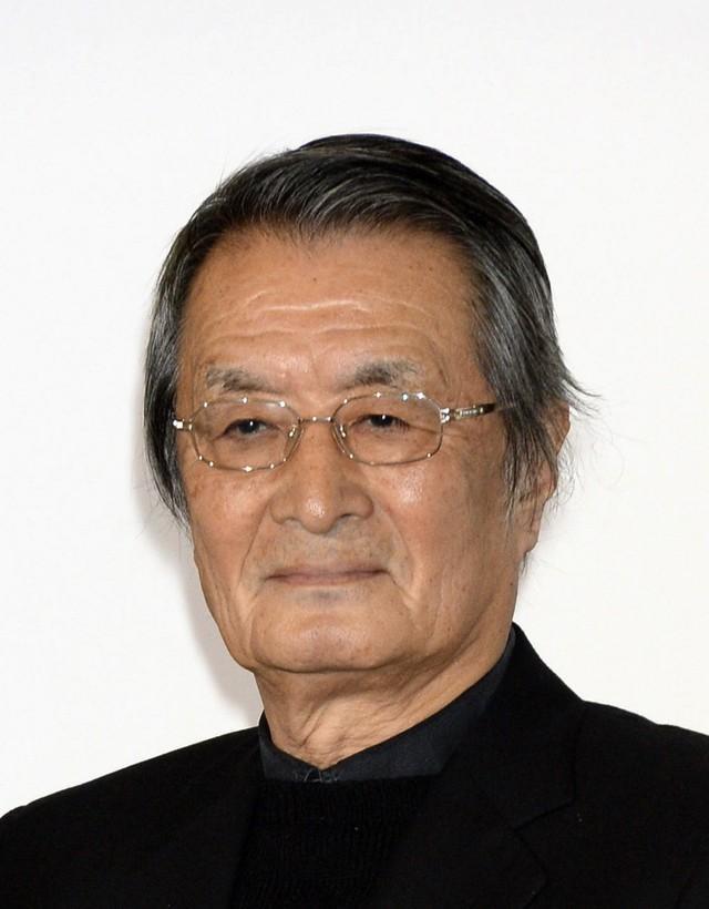 「必殺」シリーズで時代劇の既成概念を壊した山﨑努。ＫＩＳＳ風メークなど「遊び心」も全開だった（２０１３年撮影）