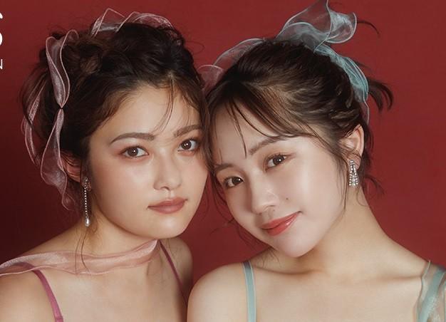 ブランドミューズを務める井上咲楽（左）、なえなの