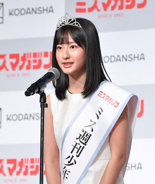 「ミスマガジン２０２２」ミス週刊少年マガジンに選ばれた斉藤里奈＝東京・渋谷のセルリアンタワー東急ホテル（撮影・伊藤笙子）