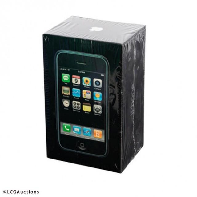 初代 iPhone 超レアー コレクターズ用 iPhone 1 未開封の初代iPhone なんと850万円超で落札！19年当時は鑑定番組で54万