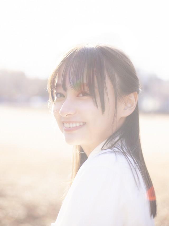 日向坂46・影山優佳の1st写真集発売を記念して公開されたイメージカット／撮影・新津保建秀（扶桑社刊）