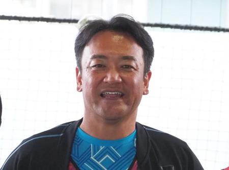 自身がプロデュースするイベント「ちゃ～ズモール」を開催した、たむらけんじ