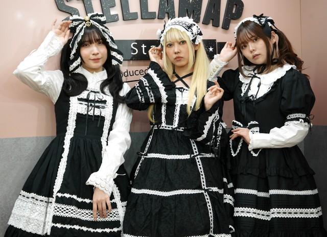 人気レイヤー３人娘「妄想カフェ」にいざなう大胆写真集 あまつまりな、やなぎばころん、ありかみう/サブカル系/芸能/デイリースポーツ online