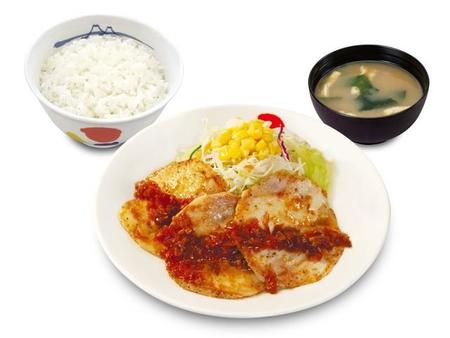 松屋が「平成レトロメニュー」を復活　第3弾「チキン定食」3枚盛り（680円）