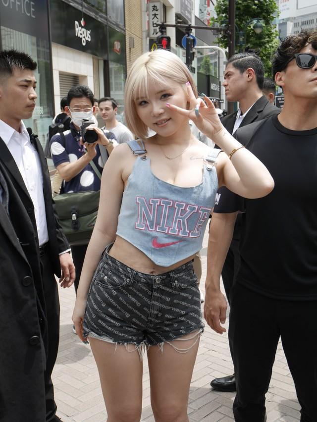 パレードを開催したあおちゃんぺ＝東京・渋谷