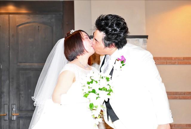 へずまりゅう豪華５００万円結婚式　人気ユーチューバーら大挙集結　警察出動　子どもの名前は「世界」に！？