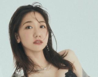 柏木由紀　下着アンバサダー 