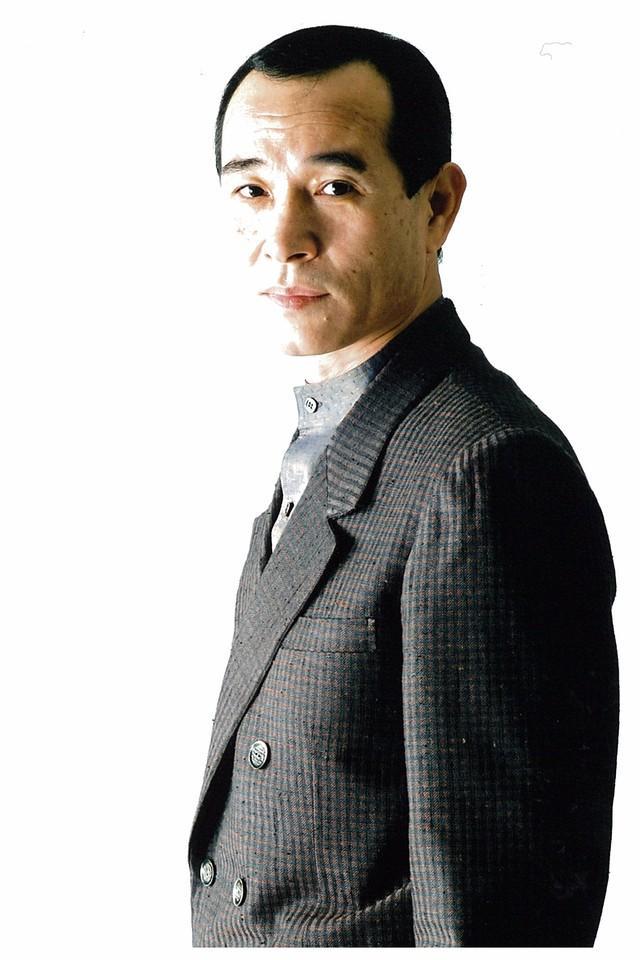 桑原和男さん（吉本興業提供）