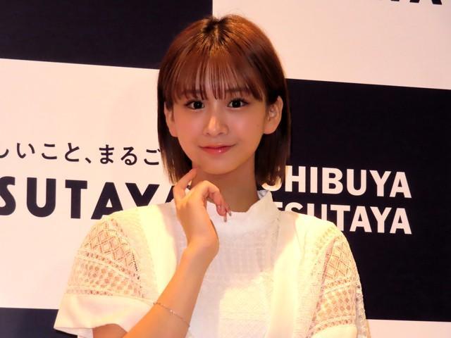 初写真集「恋人日記」（講談社）発売記念イベントに姿を見せた金子みゆ