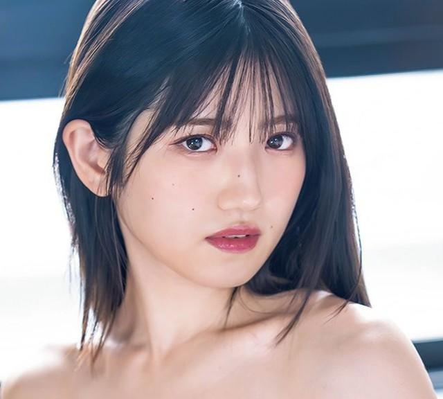 村山彩希｢ボム10月号｣(ワン・パブリッシング)W付録両面超BIGポスター