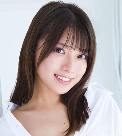 まるぴファースト写真集 「まるごと」表紙カットⒸ Takeo Dec. ／講談社