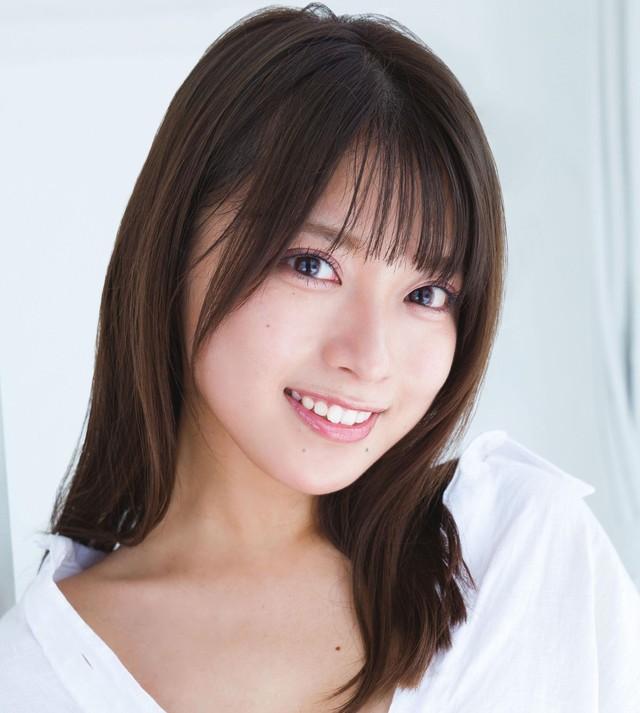 まるぴファースト写真集 「まるごと」表紙カットⒸ Takeo Dec. ／講談社