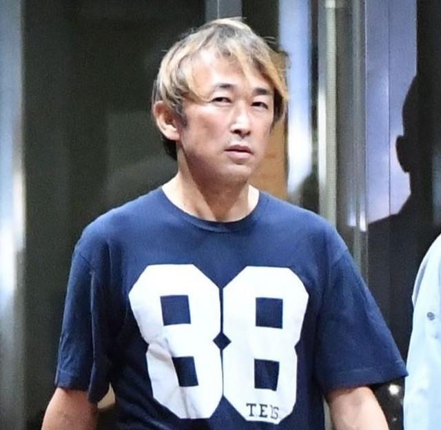 ガーシー被告保釈 Ｔシャツは６万円超の高級ブランド→4000円程のカジュアルなものに/サブカル系/芸能/デイリースポーツ online