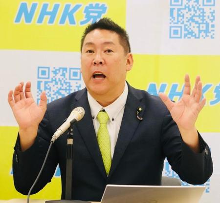 国会内で定例会見に出席した立花孝志氏