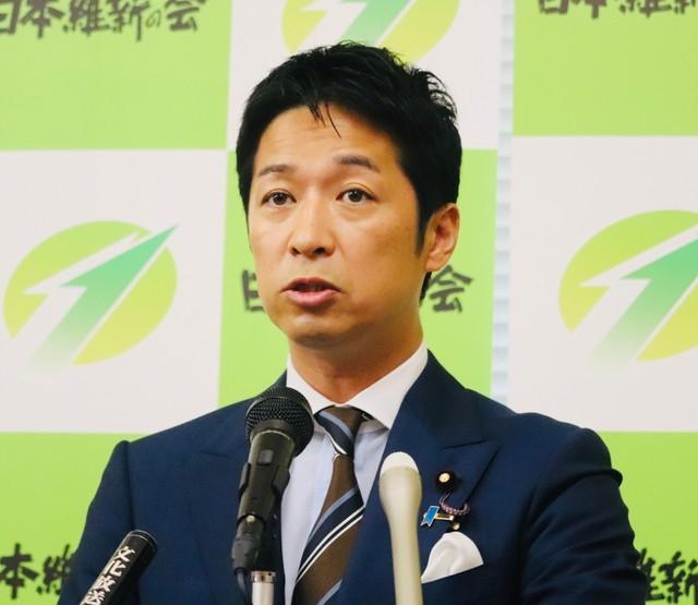 国会内で定例会見に臨んだ日本維新の会の藤田文武幹事長