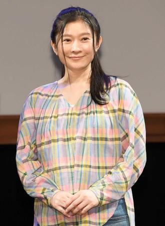 「ハイエナ」日本版で“ハイエナ”と呼ばれる凛子を演じる篠原涼子