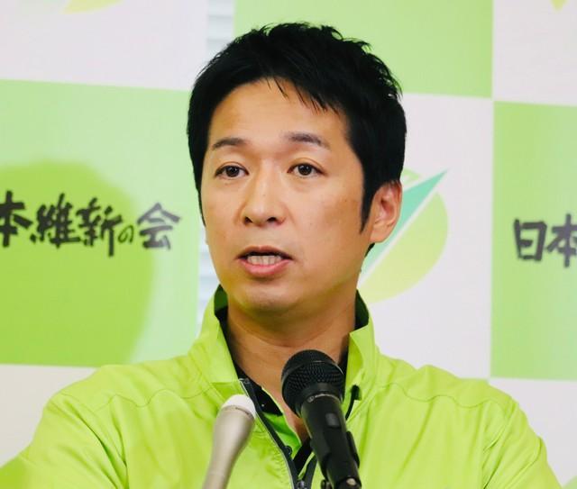国会内で定例会見に臨んだ日本維新の会の藤田文武幹事長
