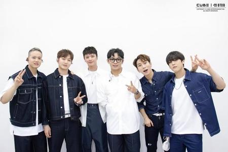 BTOB（出典：BTOB SNS）