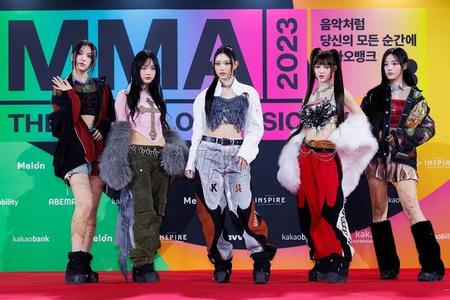 5冠を手にしたNewJeans（出典：@melon）