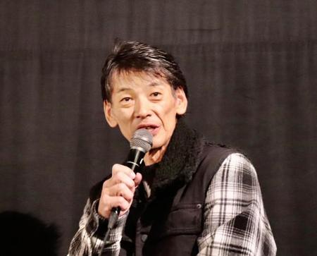 「第１回東京国際叶井俊太郎映画祭」でトークショーに登壇する叶井俊太郎氏＝都内