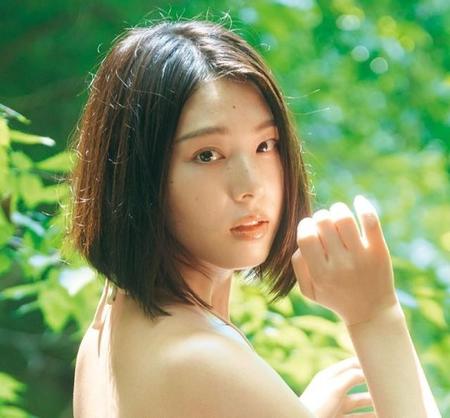 相楽伊織「旬撮GIRL Vol.17」（扶桑社）より＝撮影・岡本武志、スタイリング・福田春美、ヘアメイク・高野雄一