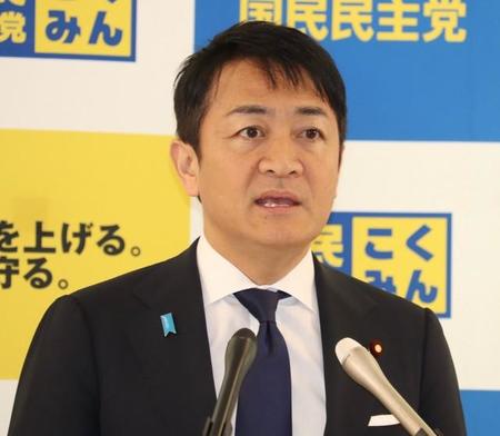 国会内で定例会見に臨む国民民主党の玉木雄一郎代表