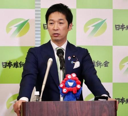 国会内で定例会見に臨んだ日本維新の会の藤田文武幹事長