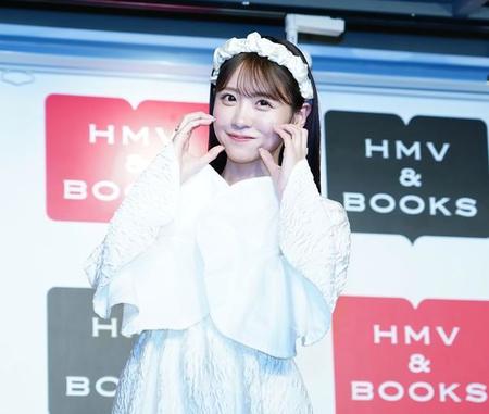 写真集の発売記念記者会見に登場した櫻井優衣＝ＨＭＶ＆ＢＯＯＫＳ　ＳＨＩＢＵＹＡ（撮影・高石航平）