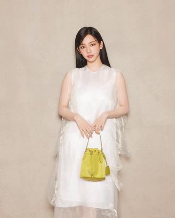 aespaカリナ イ・ジェウクとの交際認め所属事務所の株価急落？ネット上で「熱愛が原因」との声